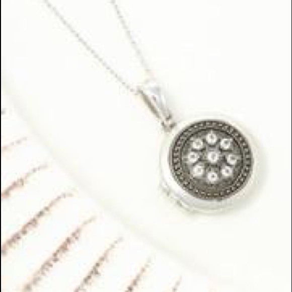 Sterling silver locket by With You Lockets - Picture 5 of 6